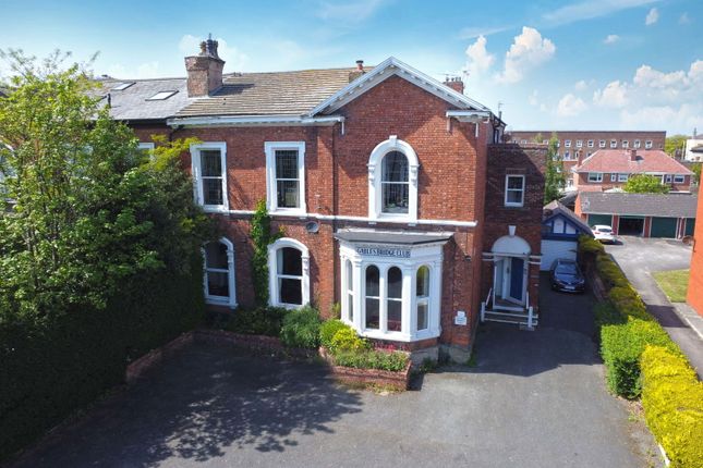 Queens Road, Southport PR9 2 bed duplex for sale