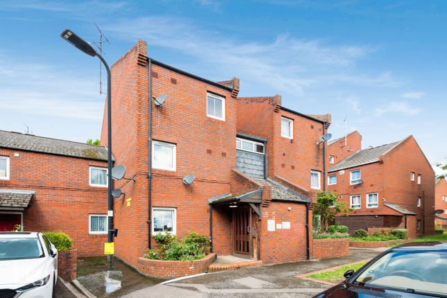 2 bed flat