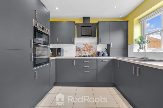 Treetop Mews, Pontefract WF9 4 bed townhouse for sale