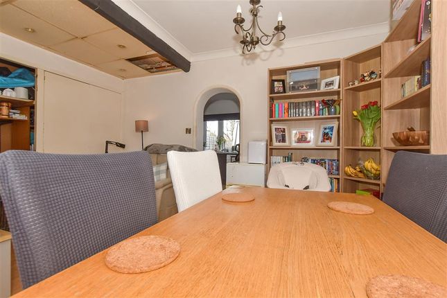 Manser Road, Rainham, Essex 3 bed terraced house for sale