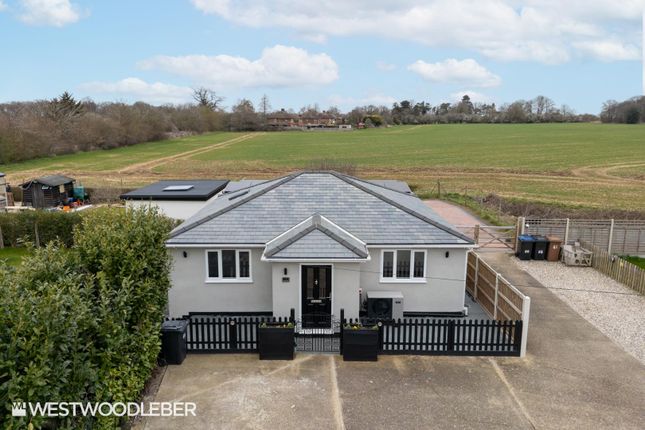 Widford Road, Ware SG12 3 bed detached bungalow for sale