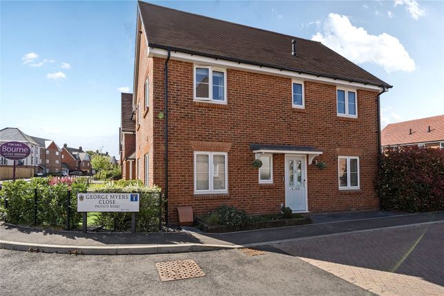 George Myers Close, Ash GU12 3 bed detached house for sale