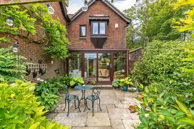 Denham Close, Winchester, SO23 3 bed terraced house for sale