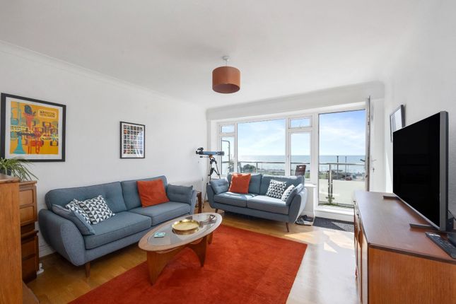 Kingsway, Hove 2 bed apartment for sale