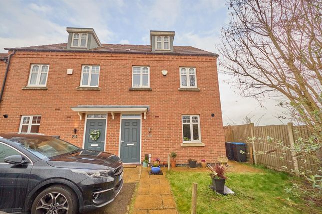 Jubilee Way, Burbage 3 bed townhouse for sale