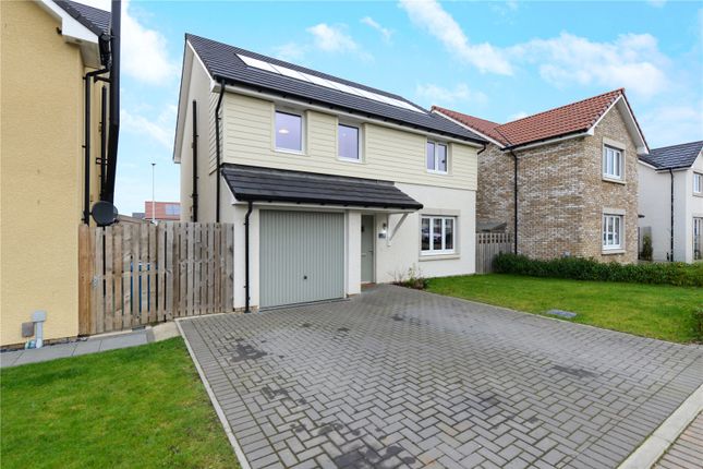 4 bed detached house