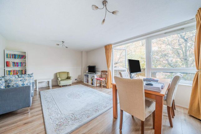 Malta Street, Clerkenwell 3 bed flat for sale