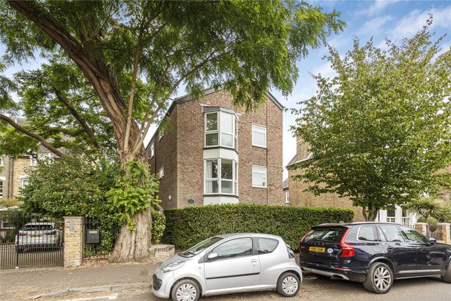 Udney Park Road, Teddington, TW11 1 bed apartment for sale