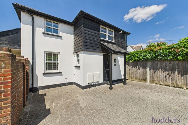 2 bedroom detached house for sale
