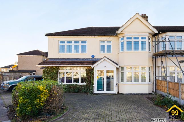 Evesham Way, Ilford, London, IG5 6 bed semi