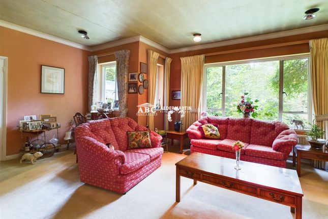 3 bed detached house