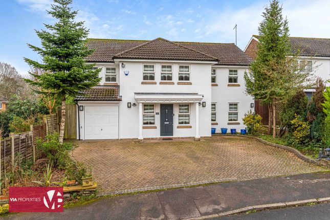 Sheredes Drive, Hoddesdon EN11 5 bed house for sale