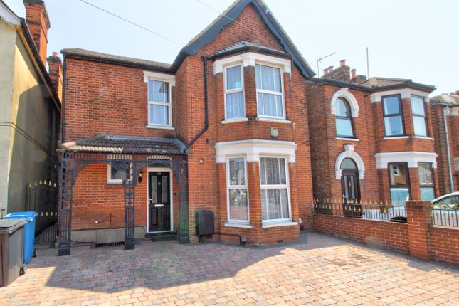 4 bed detached house