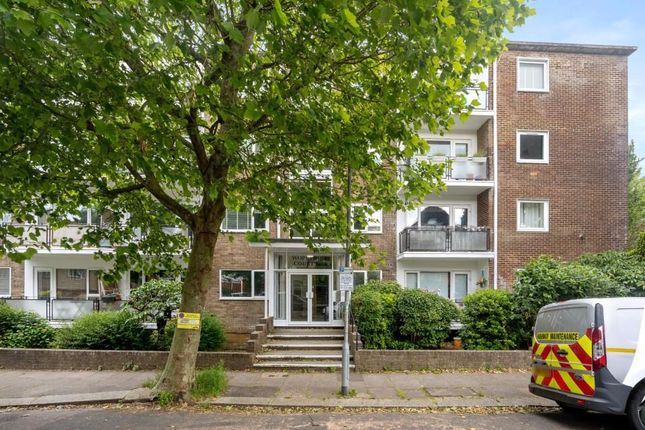 Windlesham Road, Brighton 2 bed flat for sale