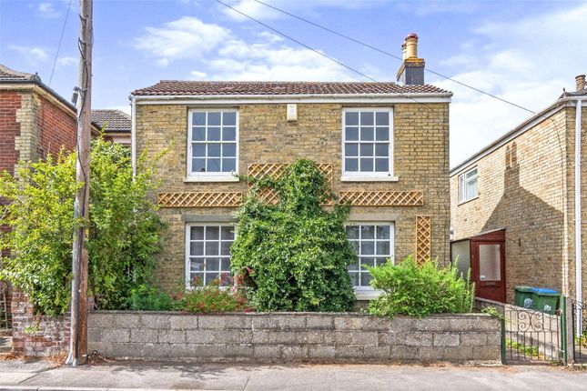 2 bedroom detached house for sale