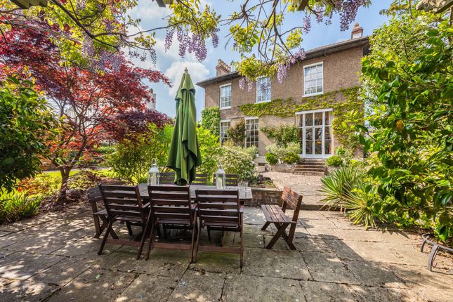 5 bedroom semi-detached house for sale