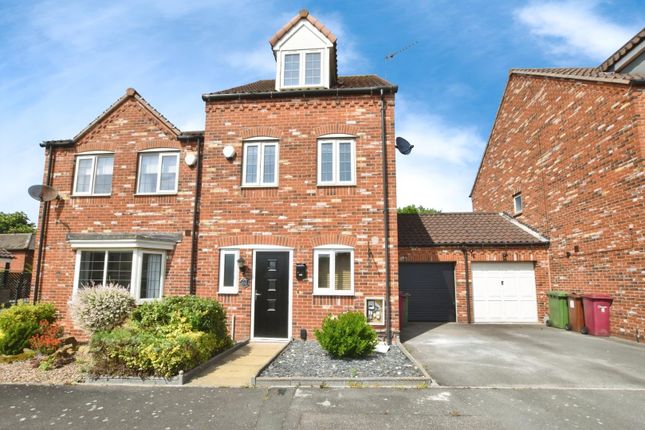 3 bedroom semi-detached house for sale