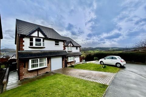 Tom White Court, Penrhyn Bay 3 bed detached house for sale