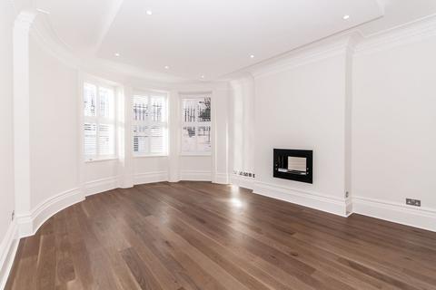 Rutland House, W8 4 bed flat for sale