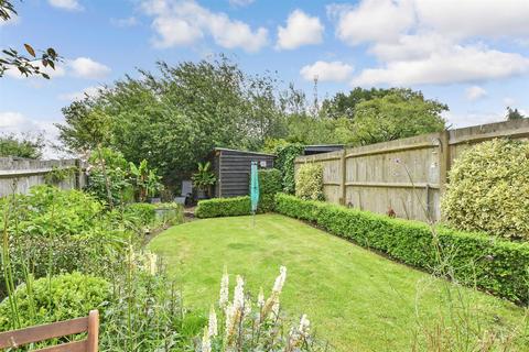 Hopes Grove, Ashford TN26 3 bed end of terrace house for sale