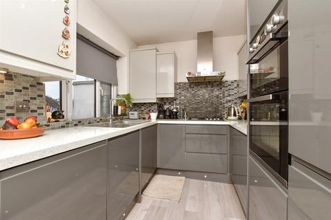Wickham Road, Shirley, Croydon, Surrey 1 bed flat for sale