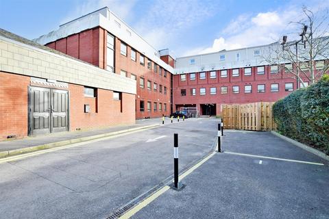 White Lion Close, East Grinstead... 1 bed ground floor flat for sale
