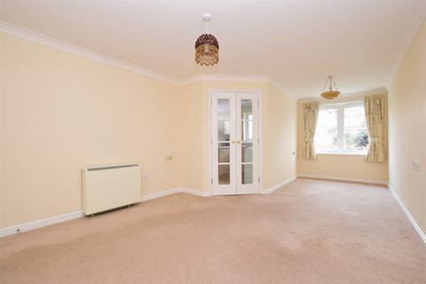 London Road, Redhill, Surrey 1 bed flat for sale