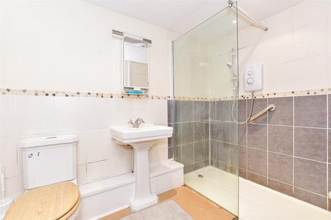 Springwell, Havant, Hampshire 2 bed ground floor flat for sale