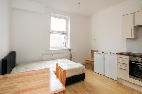Holloway Road, N7 Studio for sale