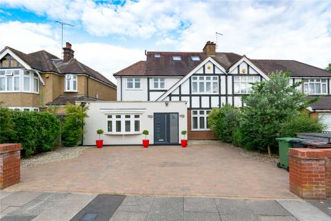 Gurney Court Road, St Albans... 5 bed semi