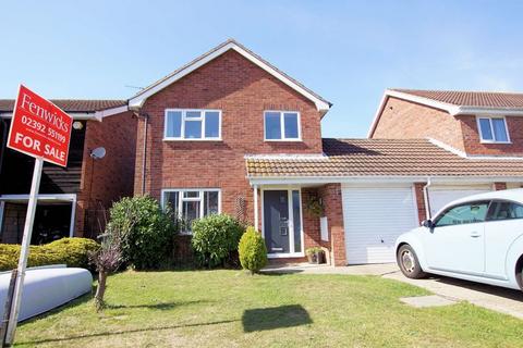 Fitzwilliam Avenue, Hill Head, PO14 4 bed link detached house for sale