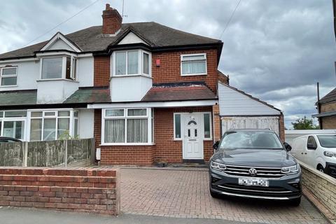 College Road, Kingstanding... 3 bed semi