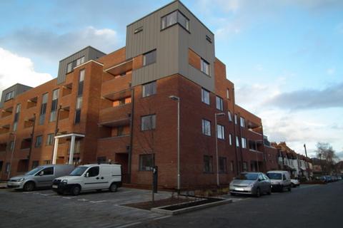 1 bedroom ground floor flat for sale