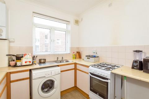 Elm Grove, Southsea, Hampshire 2 bed flat for sale