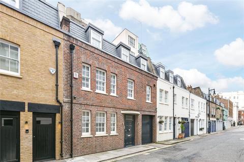 Wilton Mews, Belgravia, London 3 bed mews for sale