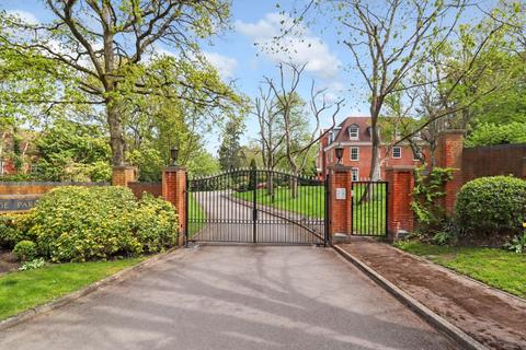 Hillside Park, Sunningdale SL5 4 bed detached house for sale