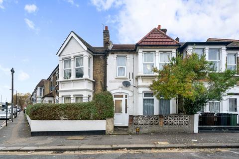 Moyers Rd, Leyton 2 bed flat for sale