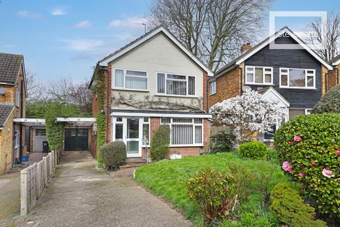 Severns Field, Epping 3 bed detached house for sale