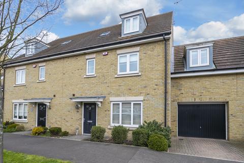 Kings Wood Park, Epping, CM16 5 bed semi