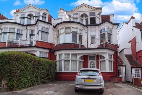 Palmeira Avenue, Westcliff