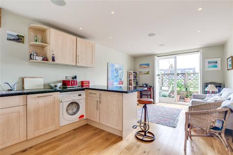 Albert Bridge Road, London 1 bed flat for sale