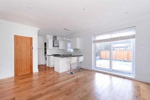 Brighton Road, South Croydon 2 bed apartment for sale