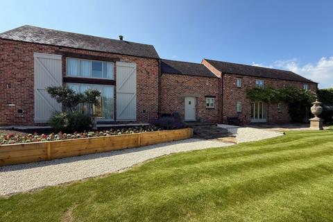 High Street, Derbyshire DE74 4 bed barn conversion for sale