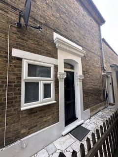 Leyton Park Road, Leyton E10 1 bed flat for sale