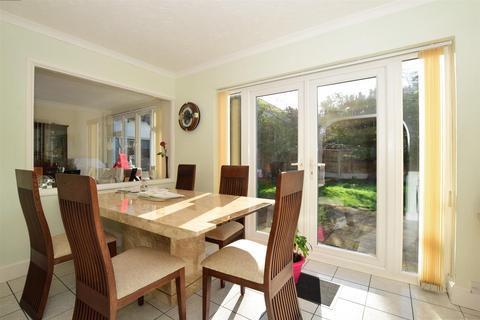 Lonsdale Avenue, Margate, Kent 4 bed detached house for sale