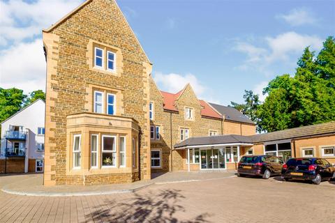 Wardington Court, Welford Road... 1 bed apartment for sale