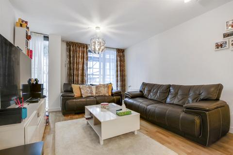 High Road, Wembley 2 bed apartment for sale