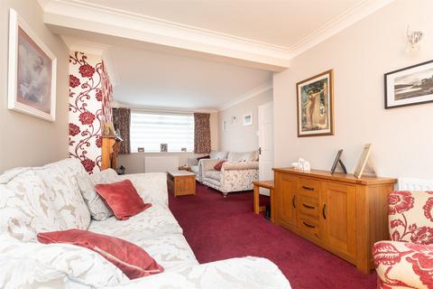 Istead Rise, Istead Rise, Kent 4 bed semi