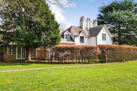 Laleham Park, Laleham 3 bed detached house for sale