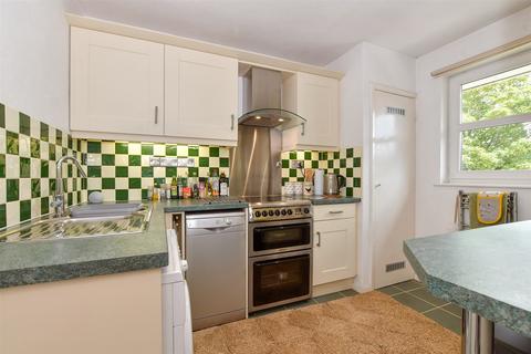 Priory Gate Road, Dover, Kent 2 bed flat for sale